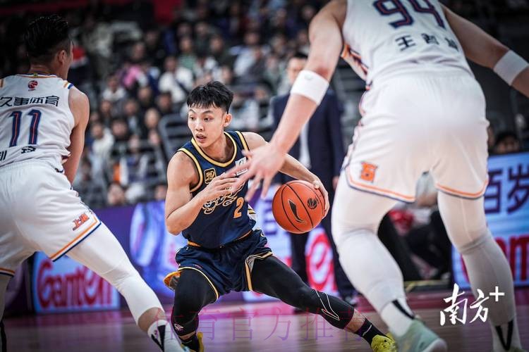 常规赛1月15日:广东东阳光VS上海久事 张镇麟集锦 常规赛1月15日:广东东阳光VS上海久事 张镇麟集锦